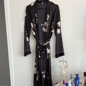Floral Black Women's Robe